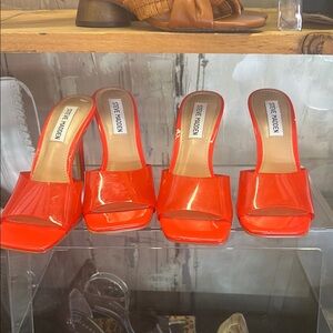 Steve Madden Women's Red Sandal/Heel/Slide, 2 pairs Red, New whole sale 4 resale